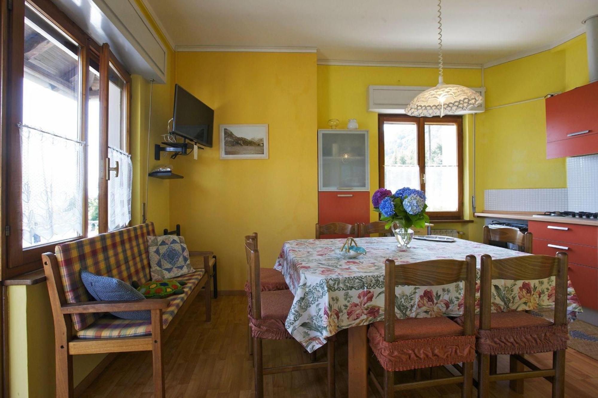 Casa Bougainville Cannobio Buitenkant foto