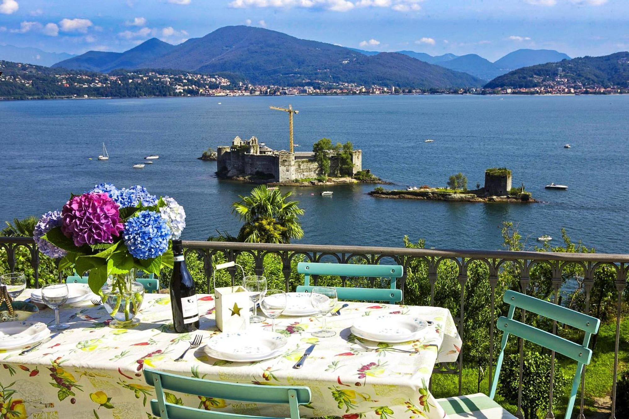 Casa Bougainville Cannobio Buitenkant foto