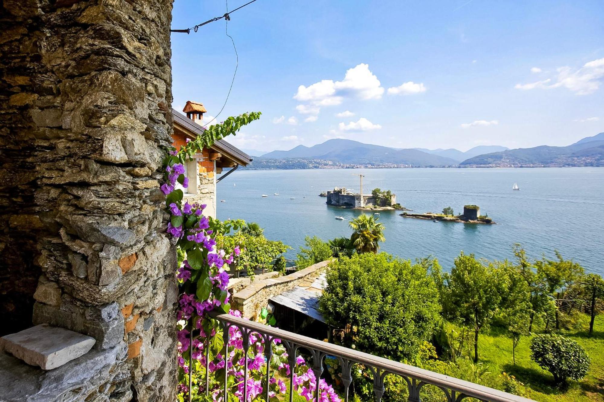 Casa Bougainville Cannobio Buitenkant foto